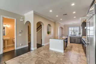 Photo #4: 2161139 Listing