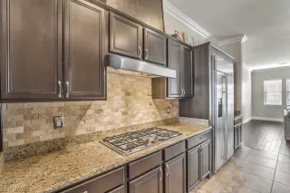 Photo #5: 2161139 Listing