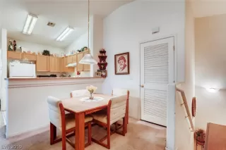 Photo #3: 2161184 Listing