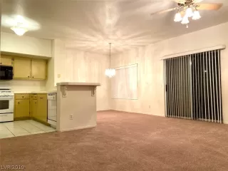 Photo #4: 2161216 Listing 