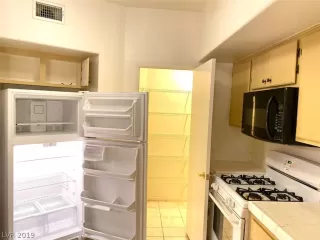 Photo #6: 2161216 Listing 