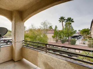 Photo #3: 2161228 Listing 