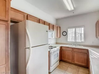 Photo #5: 2161228 Listing 