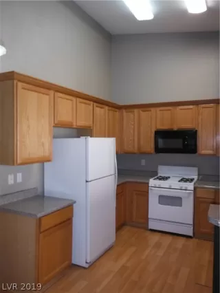 Photo #6: 2161242 Listing