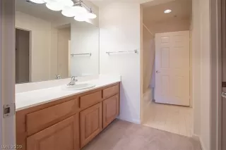 Photo #3: 2161258 Listing