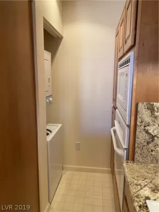 Photo #6: 2161258 Listing