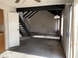 Photo #4: 2161270 Listing