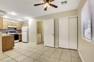 Photo #4: 2161362 Listing 