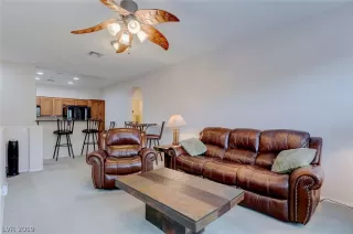 Photo #4: 2161363 Listing