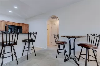 Photo #6: 2161363 Listing