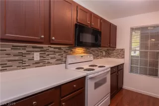 Photo #1: 2161379 Listing