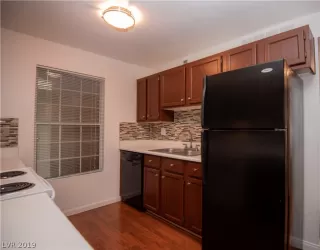 Photo #2: 2161379 Listing