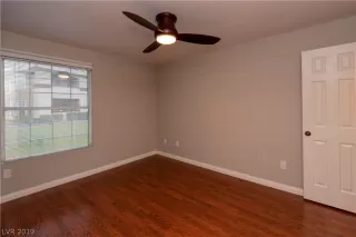 Photo #6: 2161379 Listing