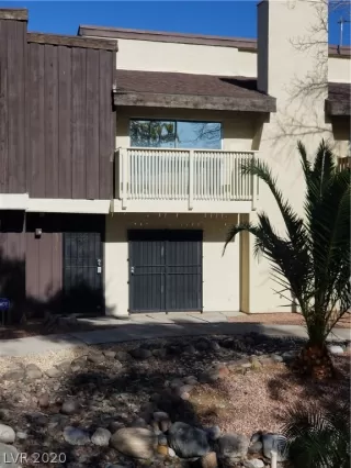 Photo #2: 2161382 Listing