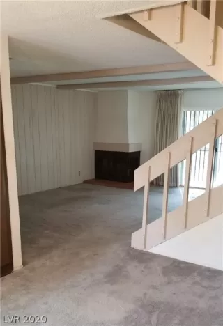 Photo #5: 2161382 Listing