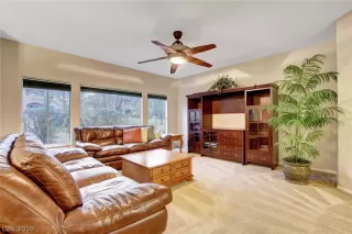 Photo #6: 2161467 Listing