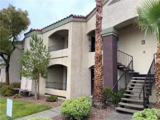 Photo #5: 2161486 Listing 