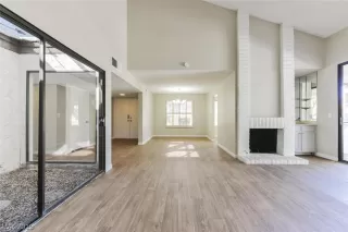 Photo #2: 2161506 Listing 