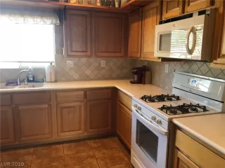 Photo #2: 2161519 Listing