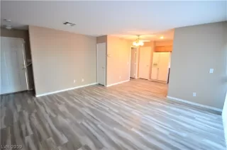 Photo #1: 2161554 Listing 