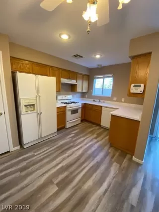 Photo #5: 2161554 Listing 