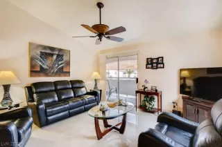 Photo #4: 2161576 Listing