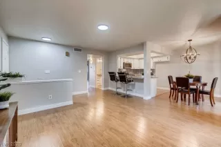 Photo #2: 2161592 Listing 