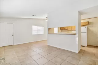 Photo #3: 2161594 Listing