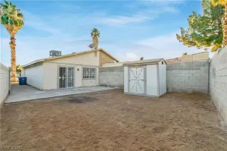 Photo #4: 2161594 Listing