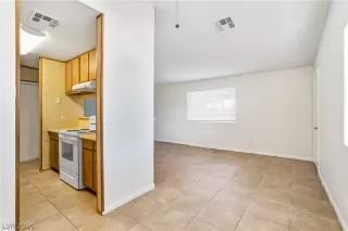 Photo #6: 2161594 Listing