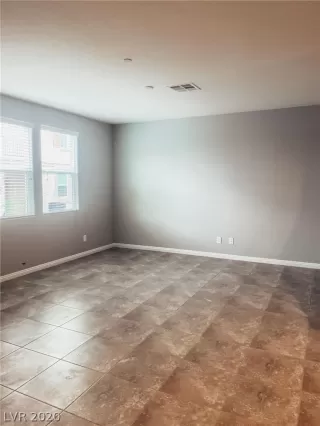 Photo #2: 2161600 Listing 