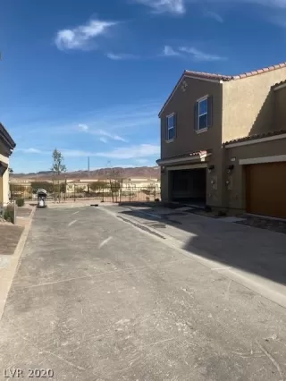 Photo #6: 2161600 Listing 