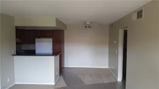 Photo #2: 2161612 Listing 