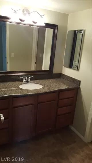 Photo #4: 2161612 Listing 