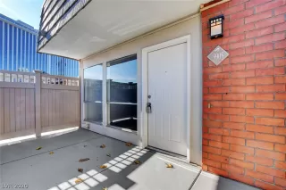 Photo #4: 2161621 Listing 