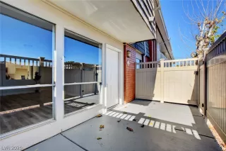 Photo #5: 2161621 Listing 