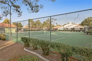 Photo #3: 2161636 Listing