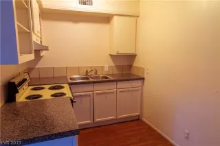 Photo #3: 2161727 Listing