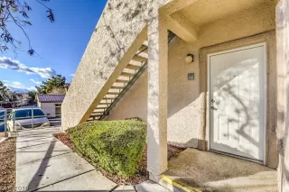 Photo #5: 2161739 Listing