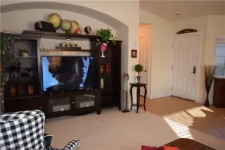 Photo #3: 2161761 Listing