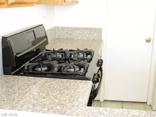 Photo #5: 2161766 Listing 