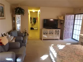 Photo #5: 2161802 Listing 