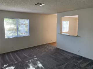 Photo #3: 2161847 Listing 