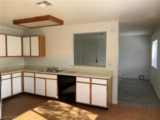 Photo #6: 2161847 Listing 