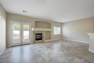 Photo #5: 2161922 Listing 