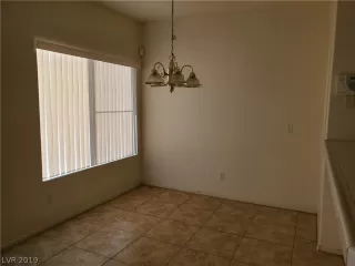 Photo #5: 2161941 Listing 