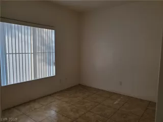 Photo #6: 2161941 Listing 