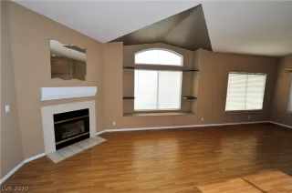 Photo #4: 2161963 Listing 