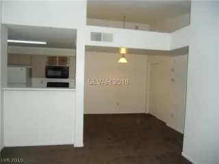 Photo #4: 2161965 Listing 