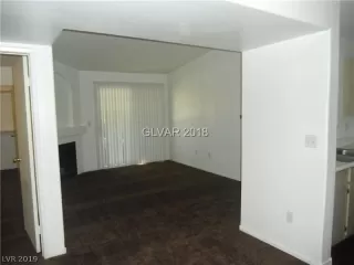 Photo #5: 2161965 Listing 